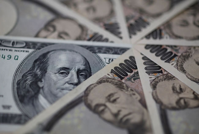 美元连二日走贬 投资人几笃定Fed下个月会降息