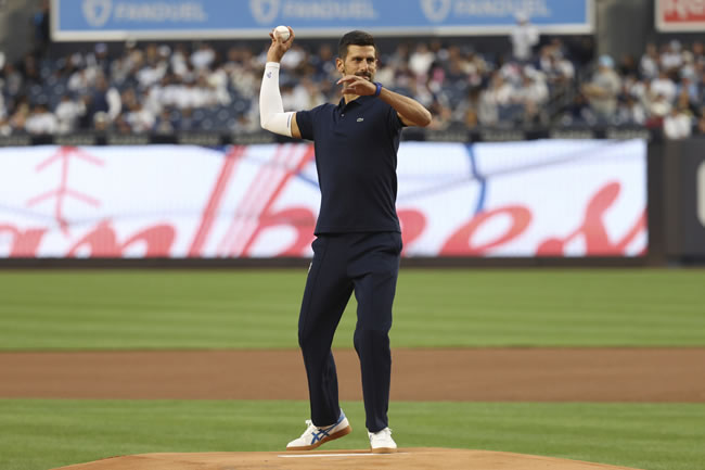 MLB／约克维奇为洋基开球 「网球迷」贾吉兴奋合影