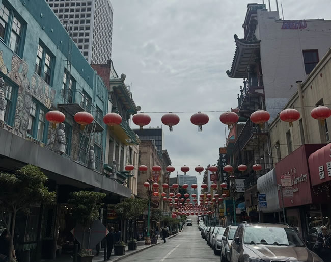 旧金山华埠小商户叹:成本涨、人潮减,撑店比撑家还难
