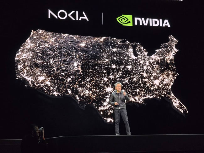 黄仁勋大讚川普很努力 仍盼美国技术进入中国市场