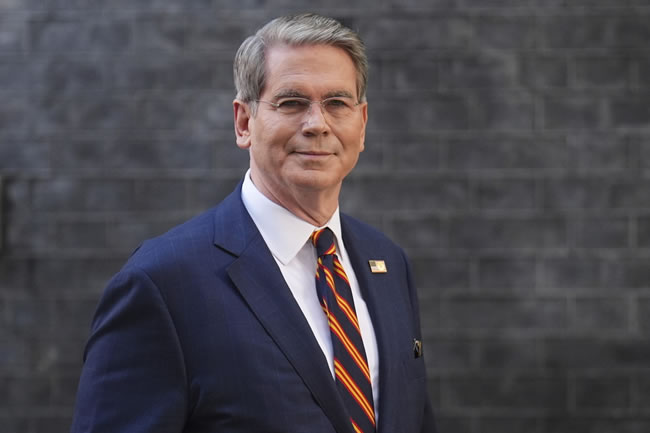 （正规一元一分麻将群）川普喊每人领2000元关税红利 贝森特缓颊：非直接发钱 是减税