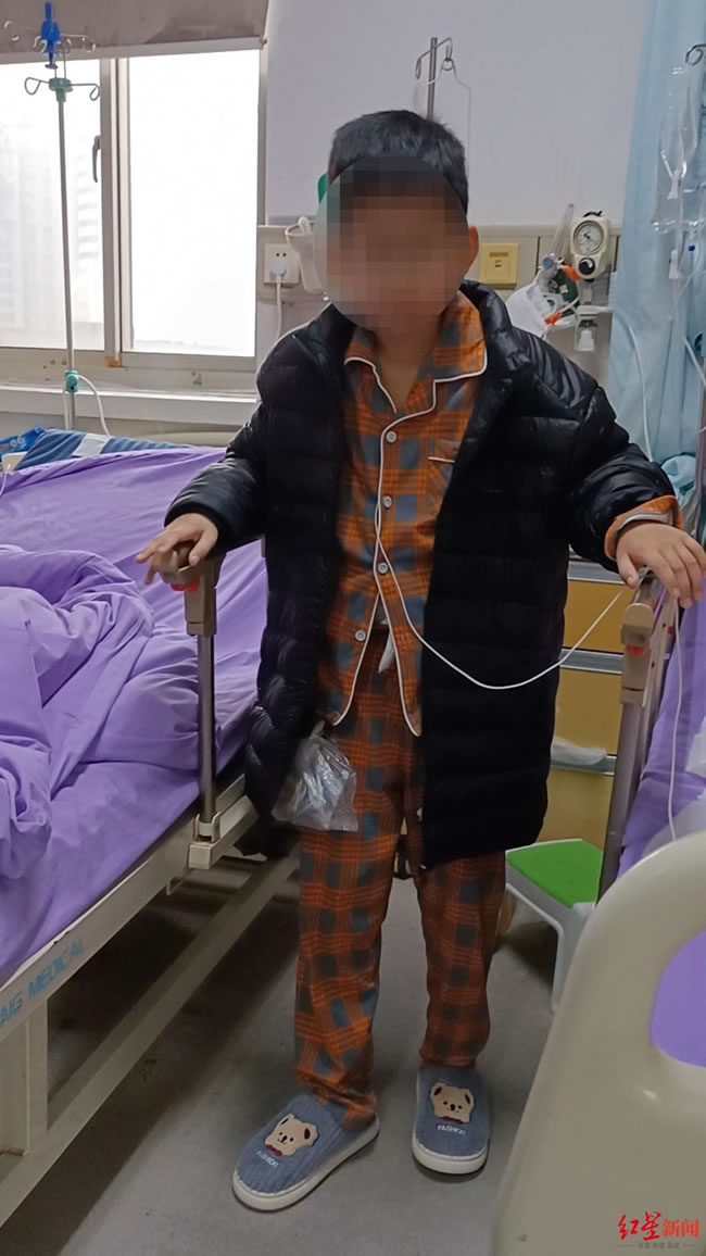 撞伤就医 10岁男孩开刀14小时切除6器官（正规一元一分麻将群）…母焦虑白了头